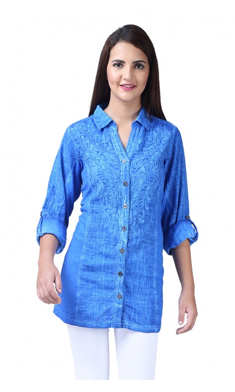 Chemise style jeans bleu avec broderie