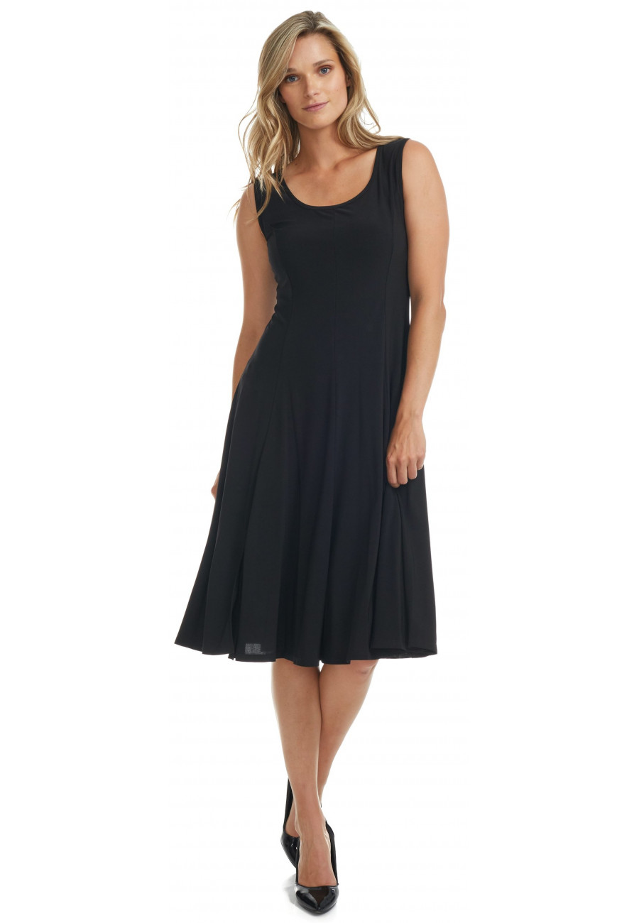 Plain black dress of Mode Gitane collection Boutique Isla Mona